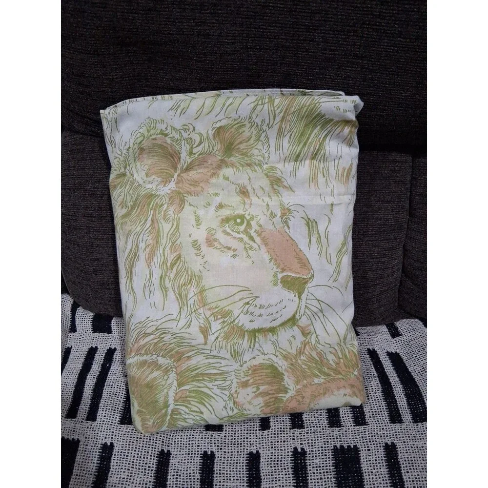 Vintage Lion Bed Sheet Twin Flat Bedding Linens Fabric Animal